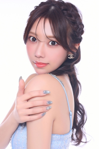 あきな