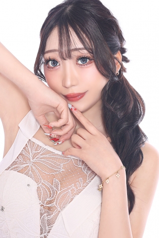 あやな