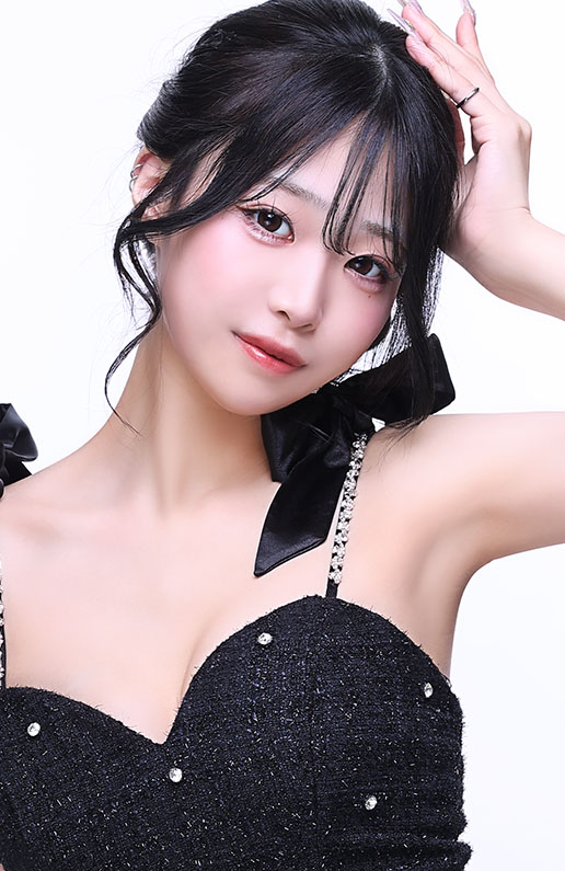 水無月せな